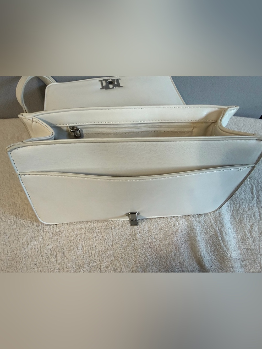 Badgley Mischka Bridal White Letter Lock Quilted & Pearl's Crossbody - Picture 6 of 13